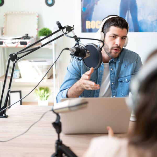 Podcast-Advertising-Benefits